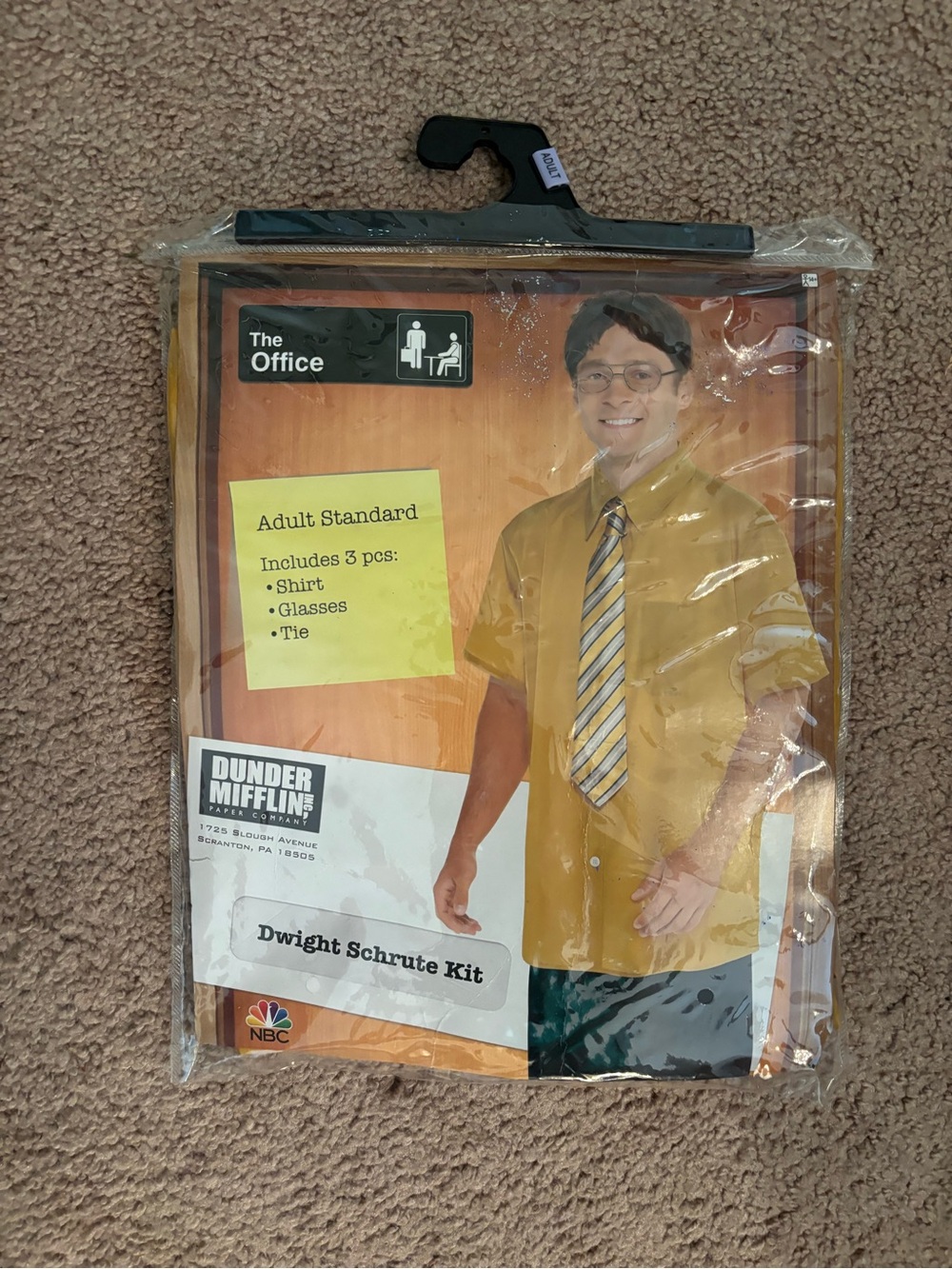 Dwight Schrute The Office costume:Short Sleeve Shirt, tie, badge, glasses, sign